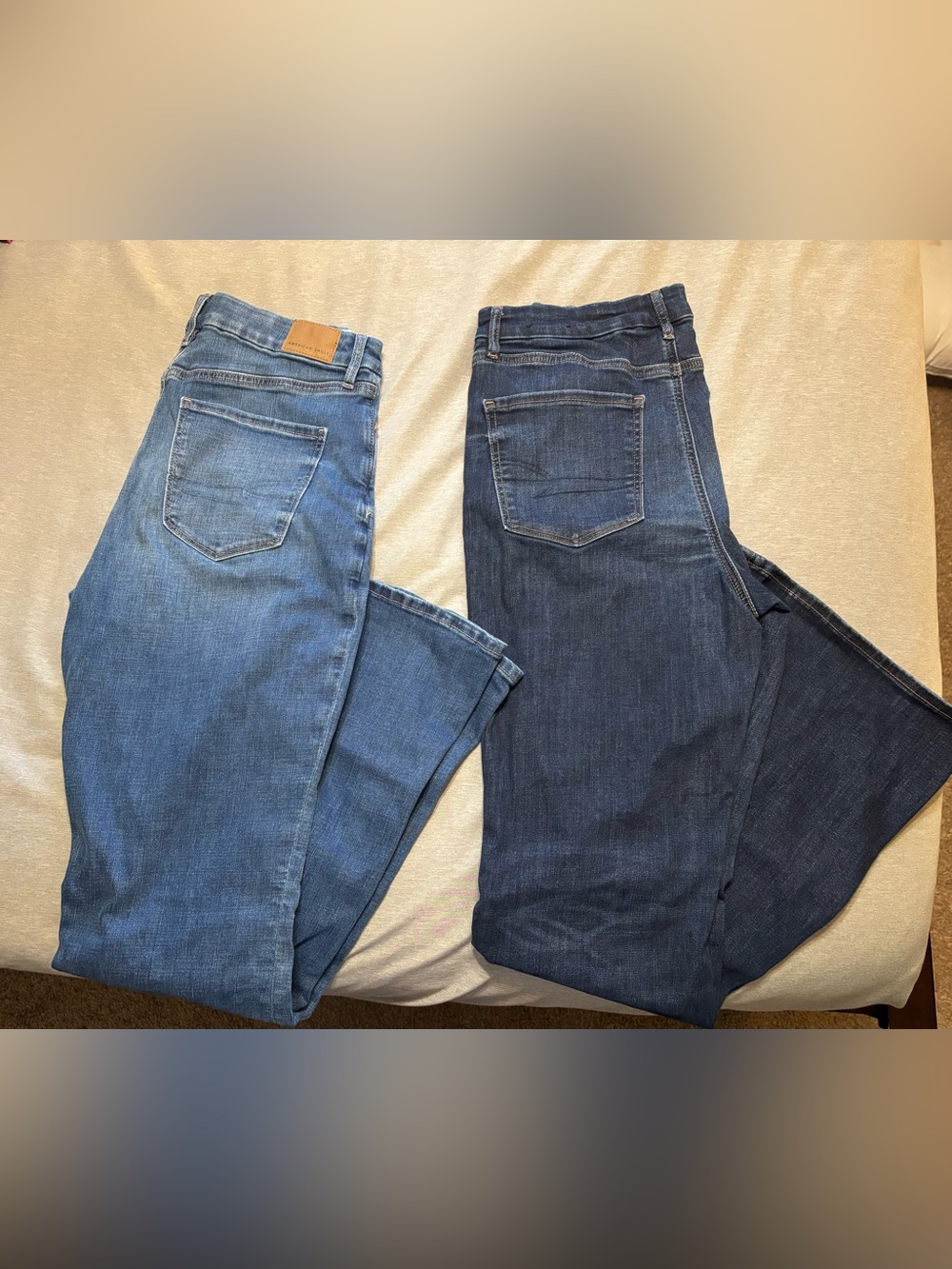 AE Curvy Super High-Waisted
Flare Jeans